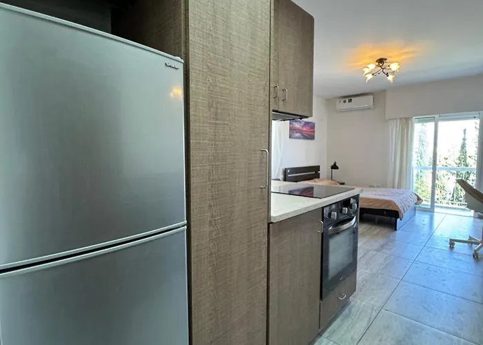 уютные с балконом Daire Limasol